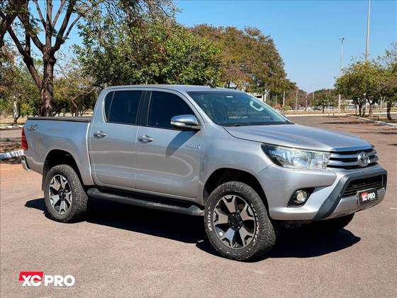 TOYOTA HILUX 2.8 SRV 4X4 CD 16V DIESEL 4P AUTOMÁTICO TOYOTA HILUX 2.8 SRV 4X4 CD 16V DIESEL 4P AUTOMÁTICO
